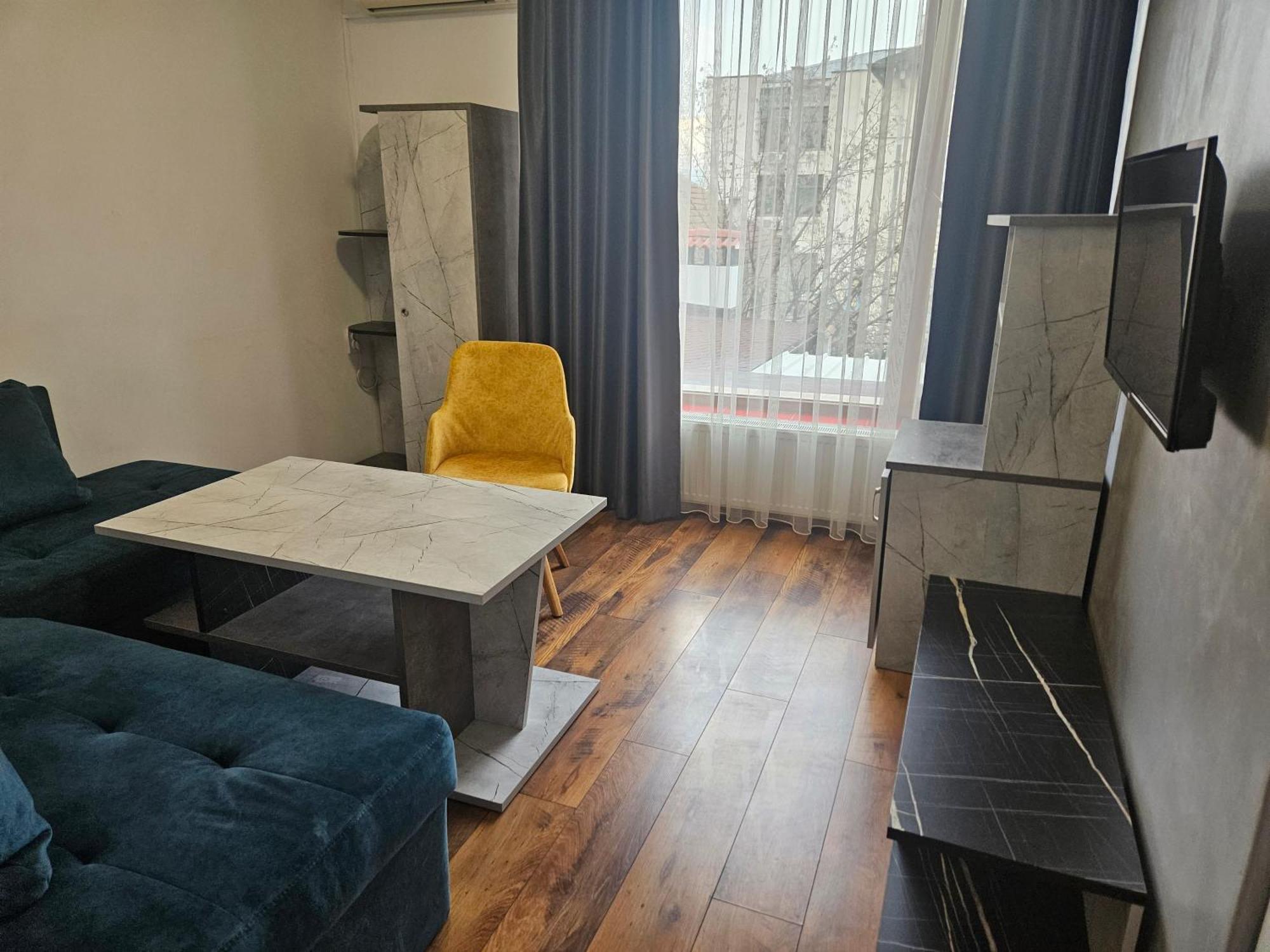 Priyateli - Friends Hotel Veliko Tarnovo Kültér fotó