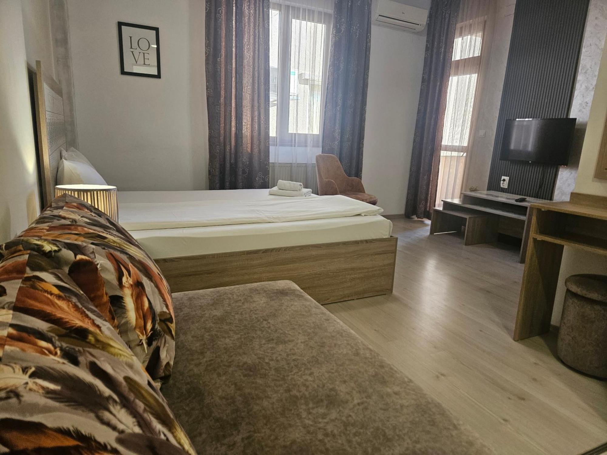 Priyateli - Friends Hotel Veliko Tarnovo Szoba fotó
